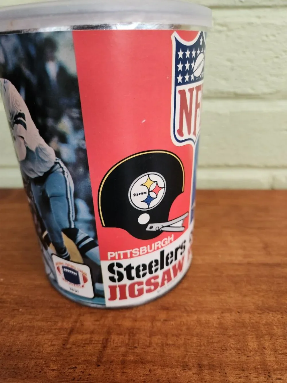 Vintage NFL 1976 Pittsburgh Steelers Dallas Cowboys Jigsaw Puzzle Canister T1